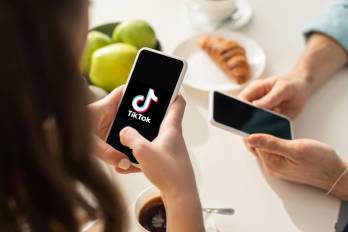TikTok se ha convertido en una vitrina para que consumidores y trabajadores expongan sus experiencias, algunas de las cuales han motivado investigaciones de las autoridades.