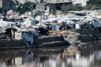 Colombia será sede esta semana de la primera cumbre ministerial del Grupo de La Haya, que busca coordinar acciones legales y diplomáticas contra la ofensiva israelí en Gaza. El encuentro, respaldado por más de 30 países, impulsará medidas como bloquear exportaciones militares y cumplir órdenes de arresto del Tribunal Penal Internacional.