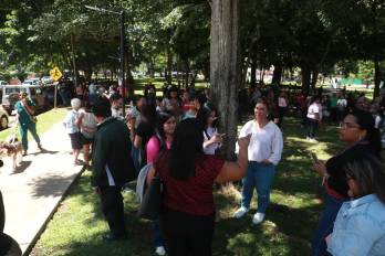 Se dieron evacuaciones masivas alrededor del país.