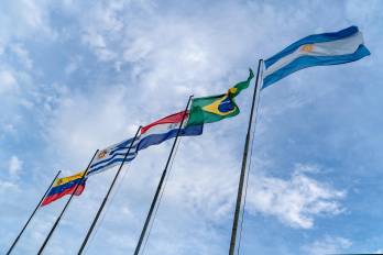 La adhesión de Panamá al Mercosur marca un giro estratégico en su política internacional, consolidando su papel como puente comercial entre Centroamérica y Sudamérica.