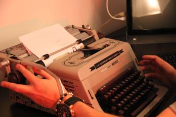 Creación literaria e iniciativas complementarias