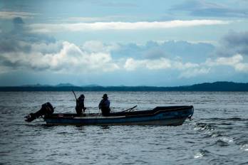 Pescadores faenan en el golfo de Montijo, en la provincia de Veraguas.