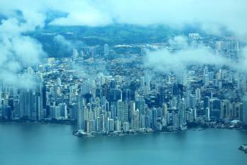 América Latina y el Caribe son una ‘bicicleta estática’, asegura Díaz-Granados al analizar el crecimiento económico.