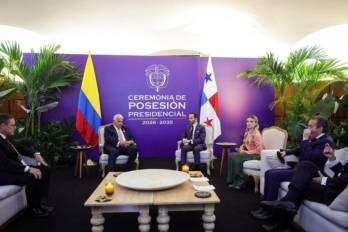 Los presidentes José Raúl Mulino y Abelardo de la Espriella, durante su primera reunión bilateral.
