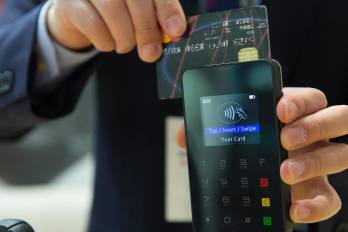Los pagos sin contacto son transacciones que se realizan sin necesidad de tocar el terminal de pago.