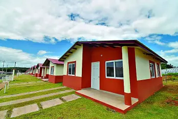 Convenio entre Caja de Ahorros y Banco Nacional busca fortalecer el mercado hipotecario.