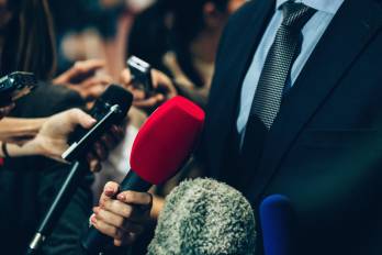 La academia, el periodismo y la inédita silla R