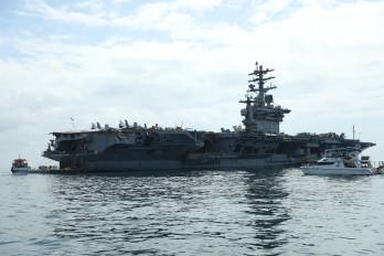 La visita del USS Nimitz marca la llegada de un portaaviones estadounidense a Panamá tras varias décadas sin registros similares.