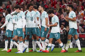 Jugadores de la selección de Portugal celebrando uno de las anotaciones.