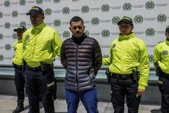 Fotografía difundida el 5 de julio de 2025 por la Policía colombiana que muestra al anciano José Arteaga Hernández (alias “El Costeño”), presunto responsable del atentado contra el candidato presidencial colombiano Miguel Uribe, tras ser arrestado en Bogotá.