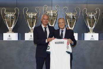 El portugués José Mourinho (izq.) junto al presidente del Real Madrid, Florentino Pérez.