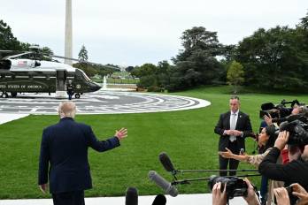 Trump ofreció sus declaraciones en los jardines de la Casa Blanca.