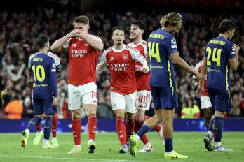 El delantero Viktor Gyökeres celebra el 3-0 durante el partido de la UEFA Champions League que han jugado Arsenal FC y Atlético Madrid.