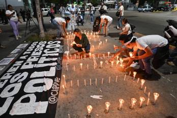 Familiares y defensores de derechos humanos han denunciado la falta de transparencia en los procesos de excarcelación.