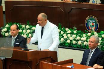 El presidente saliente defendió los consensos alcanzados durante su administración, destacó la aprobación de leyes y pidió mantener los puentes entre las bancadas.