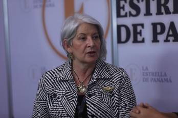 Josefa Araujo, directora general de AirlinePros Panamáde AirlinePros Panama en una entrevista en La Estrella de Panamá.