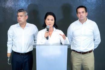 La candidata presidencial peruana Keiko Fujimori pidió a las autoridades electorales que se amplíe el horario de votación hasta la noche o hasta el lunes para que los 63.300 electores que no han podido sufragar en Lima, por problemas en la distribución de las boletas de votación, puedan ejercer su derecho ciudadano.