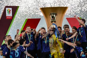 Los jugadores del Inter celebran el título de la Copa de Italia.