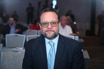 Ministro de Comercio e Industria, Julio Moltó.