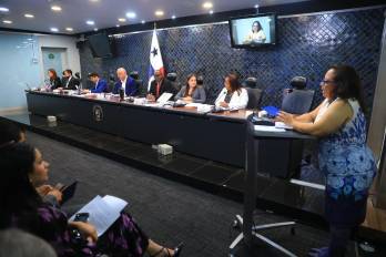 Entrevistas a aspirantes a defensor del Pueblo.