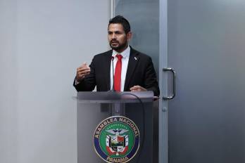 Propuesta de proteger denunciantes por lesión al Estado avanza en la Asamblea