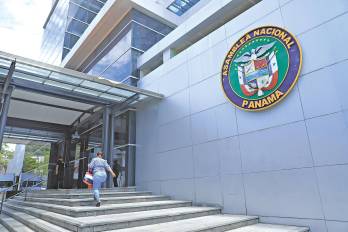 La reunión multipartidaria surge luego de señalamientos de Vamos sobre cambios en el estatus labora.