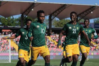 El jugador de la selección de Sudáfrica, Mfundo Vilakazi.