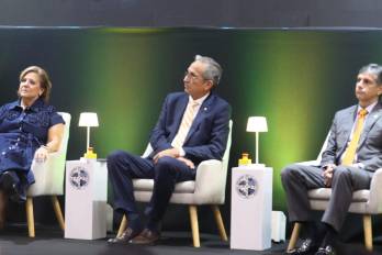 El ministro de vivienda asistió a la inauguración de Expo Capac