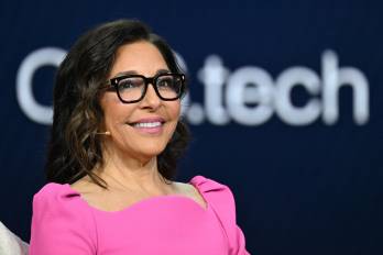 La renuncia de Yaccarino coincide con una nueva controversia protagonizada por Grok, el chatbot de xAI, que fue acusado de emitir respuestas abiertamente antisemitas a través de la red social.