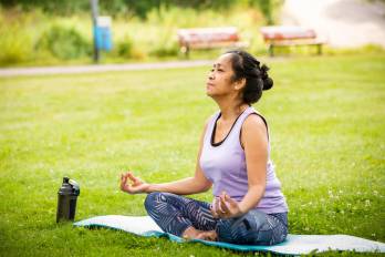 No puedes diseñar una vida nueva con una mente saturada de la inercia del año anterior.