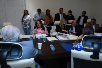 ‘Sin embargo, en esta Asamblea cuando hay voluntad todo se hace rápido, no hay voluntad lo aguantan’, dijo Varela.