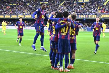 Raphinha y Yamal apuntalan el liderato del Barça en Villarreal