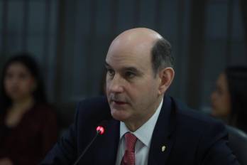 El ministro de Economía y Finanzas, Felipe Chapman