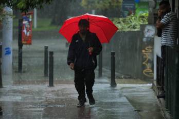 Las lluvias se mantienen tanto en el Caribe y Pacifíco.