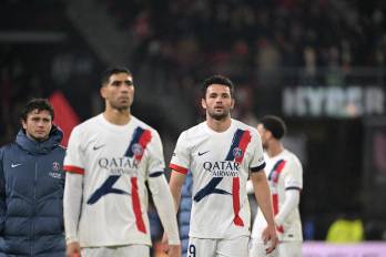 El jugador del PSG, Goncalo Ramos (der.).