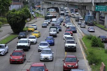 Los componentes del precio que están bajo la regulación del Estado y cuáles responden a factores externos fuera del control nacional.