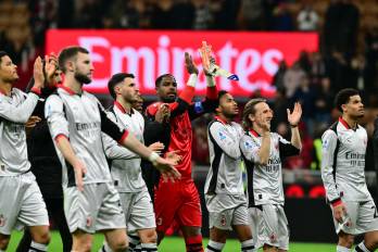 Jugadores del Milan celebrando el triunfo ante el Torino.
