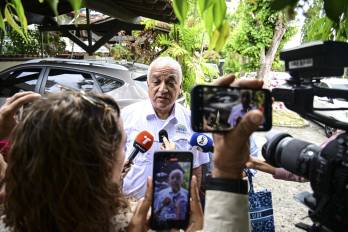 Durant el periodo que Martinelli estuvo asilado en la Embajada de Nicaragua Camacho fue uno de sus voceros.