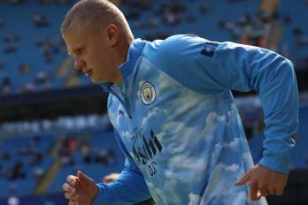 Erling Haaland dejó atrás la larga melena rubia que se convirtió en una de sus señas de identidad dentro y fuera del campo.