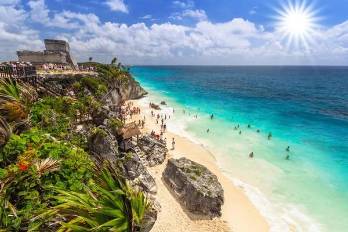 México todavía cuenta con destinos donde es posible disfrutar de playas, hoteles, gastronomía y buena infraestructura sin pagar los precios de los grandes polos turísticos.