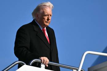 Un protectorado implica que un país conserva autoridades locales, pero pierde el control real sobre su defensa, su política exterior y sus recursos estratégicos.