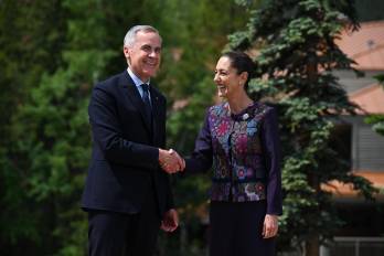 El primer ministro de Canadá, Mark Carney (i), y la presidenta de México, Claudia Sheinbaum.