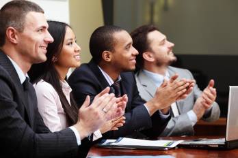 Los avances más significativos suelen surgir cuando empresas, organizaciones de apoyo y aliados estratégicos trabajan juntos para desarrollar capacidades, compartir experiencias y acelerar la adopción de buenas prácticas.
