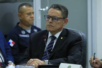 Algunas de las críticas al Ministerio de Seguridad se centran en pagos a retirados que siguen laborando en el Estado y la compra de armamento a un proveedor exclusivo.