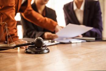 Entre tensiones, deficiencia formativa y masificación, el gremio de abogados panameños debate cómo recuperar la ética y el prestigio de la profesión jurídica.