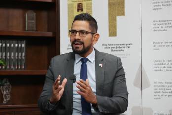 El diputado Lenin Ulate presentó el proyecto de ley N.° 7, que regula el uso de agentes químicos y municiones de control de multitudes por parte de los estamentos de seguridad.