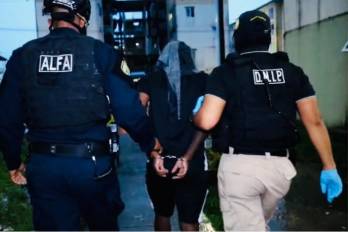 La investigación vincula presuntamente a este grupo con la comisión de diversos delitos, entre ellos homicidios y tráfico de drogas.