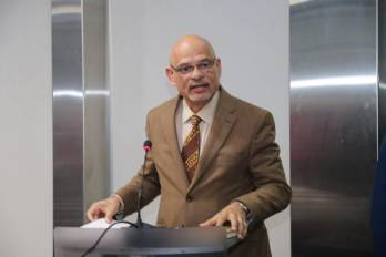 El diputado presentó seis anteproyectos de ley sobre distintos temas.