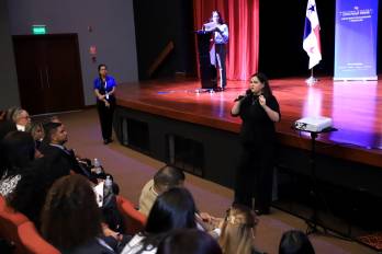 La directora de Estrategia Financiera y Fiscal Internacional, del Ministerio de Economía y Finanzas (MEF), Isabel Vecchio.
