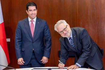 El minsitro de Asuntos del Canal, José Ramón Icaza Clément, y el subadministrador, Miguel Lorenzo.